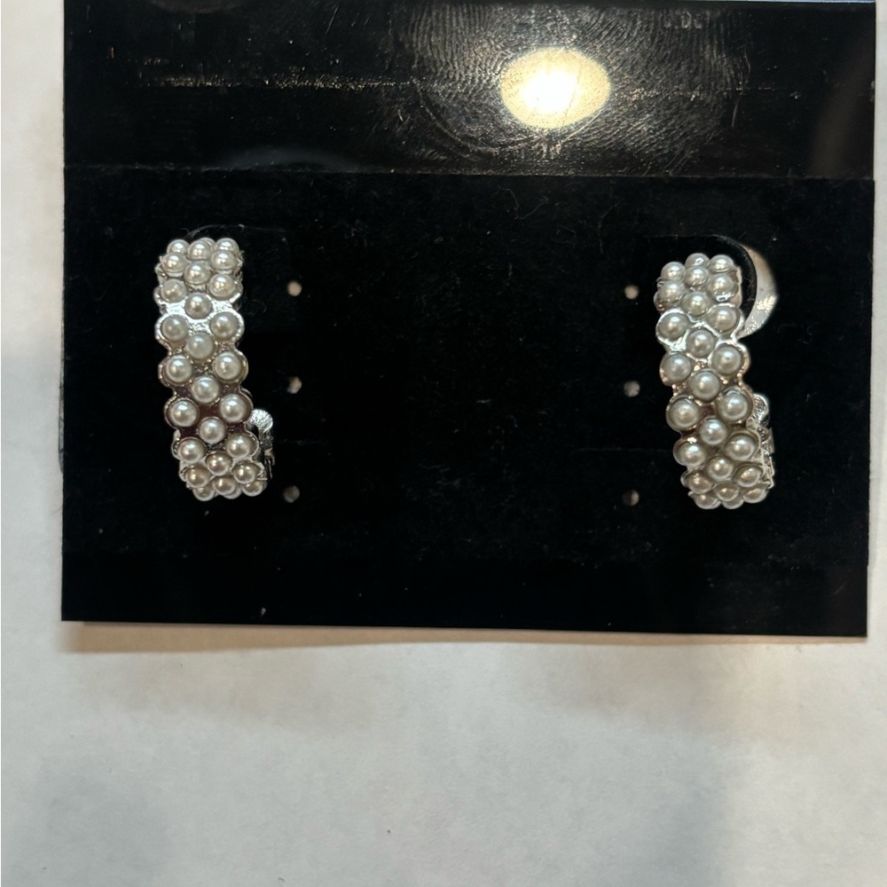 Elegant Pearl Cluster Earrings
